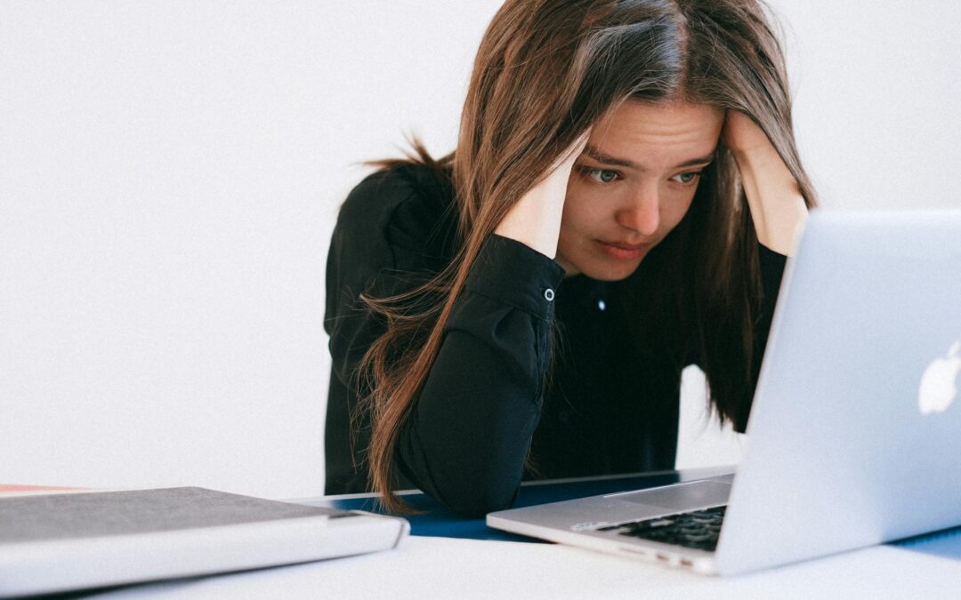 ¿Quién cuida a los que enseñan? Bienestar docente en la educación digital
